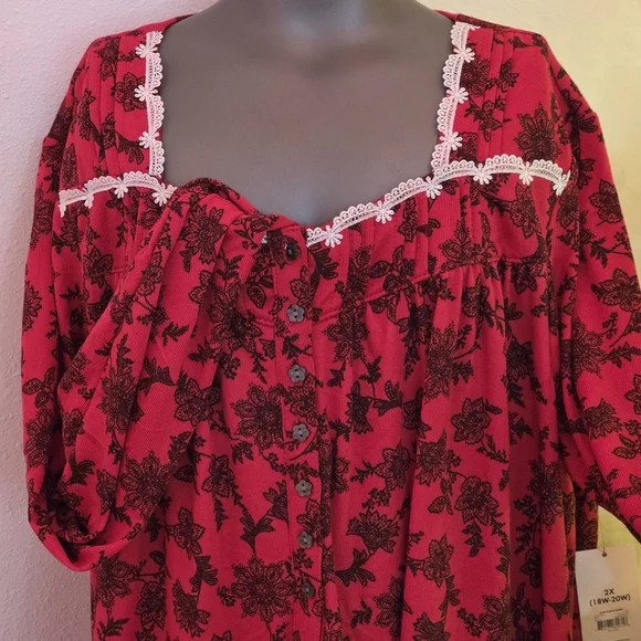 Secret Treasures Red and Black Floral Pajama Dress - Picture 2 of 10